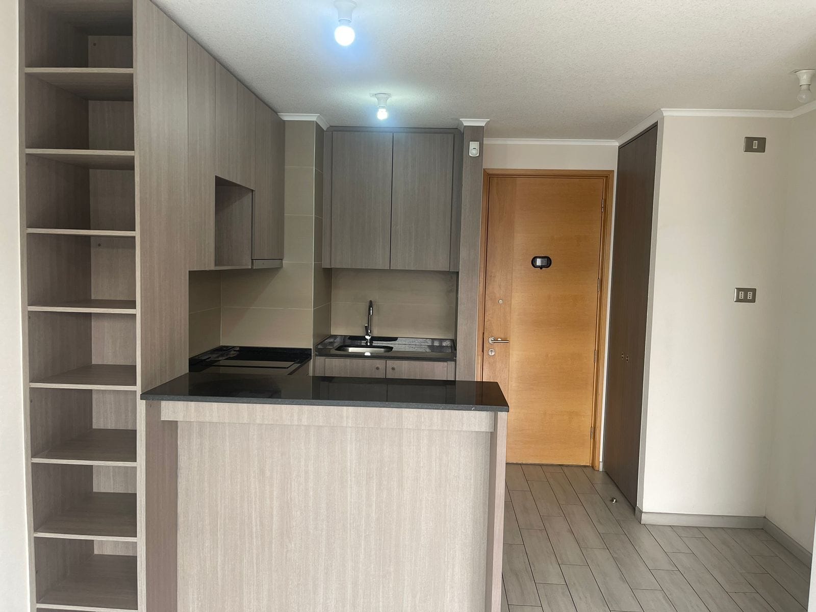 Precioso dpto 1D, 1B, Cercano a metro, servicios y comercios. - foto 1