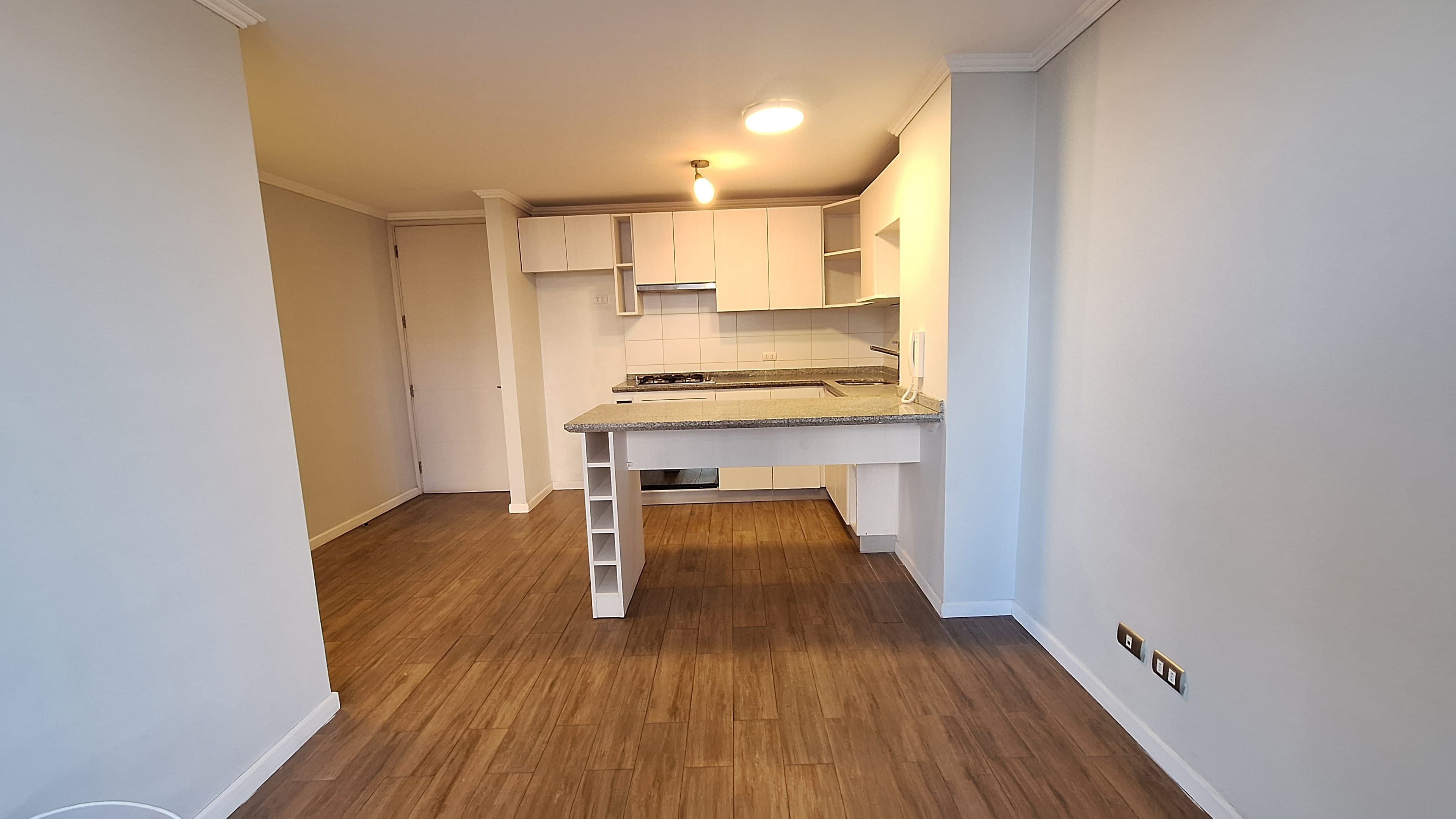 Precioso dpto 2D,1B,1E, a pasos de M, servicios y comercios - foto 1